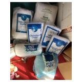 CHRISTMAS BATTING SNOW, MANY BAGS