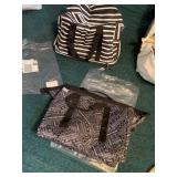 NEW BLACK/WHITE TOTE BAGS