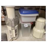 FOOD PROCESSOR AND 2 PLASTIC CONTAINERS WITH LIDS