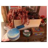 CHRISTMAS GARLANDS AND TINS