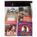 RECORDS ELVIS CHRISTMAS AND COUNTRY 12 TOTAL