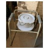 POTTY CHAIR