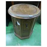 ROUND CONSOLE TABLE 21" H X 18" ROUND