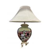 FLOWER CENTER CRACKLE FINISH LAMP WITH IRON LEGS