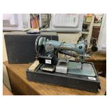 ARISTOCRAT SEWING MACHINE WITH TRAVEL CASE