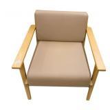 MID-CENTURY MODERN UPHOLSTERED LOUNGE CHAIR,