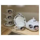 BETTY BOOP 4 CUPS WITH SAUCERS AND TEAPOT 2000
