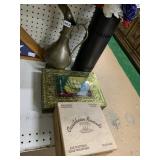 EWER AND VASE W/ RED/WHITE/BLUE FLOWERS, 2 CIGAR