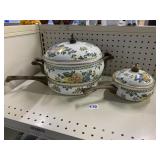 THREE PIECE BAKEWARE INCLUDING FRY PAN SOFT PAN