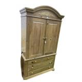 LIGHT PINEWOOD FINNISH ENTERTAINMENT CABINET CAN
