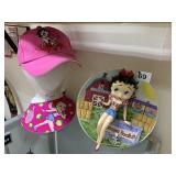 BETTY BOOP KISSING BOOTH PLATE AND HAT