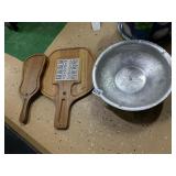 SERVING TRAY AND ALUMINUM BOARD