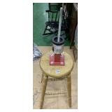 MINI TIRE CHANGER MOUNTED TO STOOL