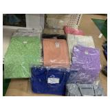 SZ. 3 X TOPS AND 3 PURSES