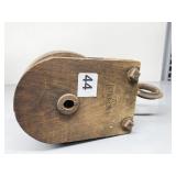 VINTAGE STARLINE WOODEN PULLEY