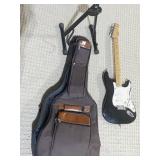 FENDER STRATOCASTER E926611 GUITAR W/ STAND AND