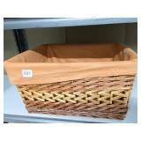 LINED BASKET