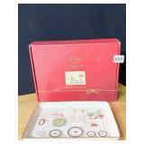 LENOX SANTA TRAY NIB