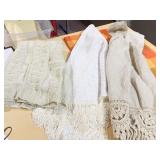 TABLECLOTH & TABLE RUNNERS