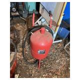 HARBOR FREIGHT SAND BLASTER WITH HOSE NO RUST