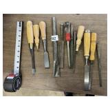 ASSORTED CHISELS FOR WOOD WORKING