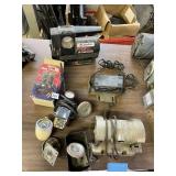 BATTERY MAINTAINER AND BENCH GRINDER METAL