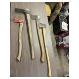 WIDE PICKS AND AXE 1 IN NEED OF HEAD REPAIR