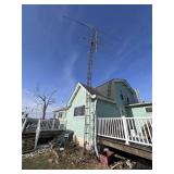 HAM RADIO TOWER DOES WORK WENCH STYLE 40PLUS FT