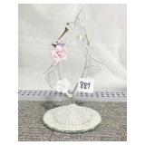 SPUN GLASS HUMMINGBIRD WITH ROSES