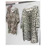 TAPEMESURE 2 X ANIMAL PRINTS TOPS NEW