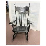 ROCKING CHAIR STENCILING ON FRONT