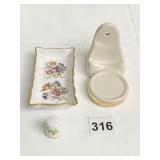 VINTAGE TOOTHBRUSH HOLDER, TRINKET TRAY & THIMBLE