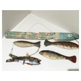 GROUP OF WOOD FISH DECORATIONS