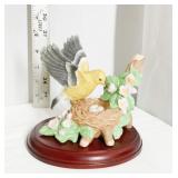 FEMALE GOLDFINCH LENOX NIB