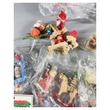 WOOD HOLIDAY ORNAMENT GROUP 20 PIECES