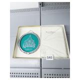 WORLD BIBLE WHITE FAUX LEATHER IN BOX AND PEWTER