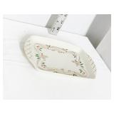 LENOX FROSTED BERRIES SMALL TRAY NIB $50.00
