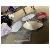 SERVING TRAYS INCLUDING OVAL