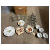 HOLIDAY AND BEAR PLATES AND MUGS
