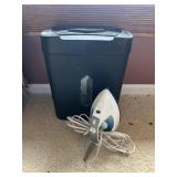 PEN & GEAR PAPER SHREDDER, GE CLOTHING IRON