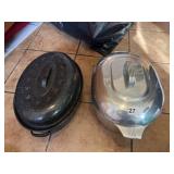 WAGNER WARE 4265-P ROASTER WITH LID AND SPECKLE