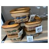 STORAGE BASKETS WITH MESH WIRE TOP