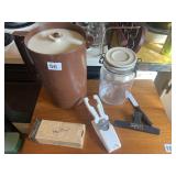 TUPPERWARE PITCHER, LOCKING JAR WITH CERAMIC LID,