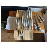 HESSLER WORLDWIDE KNIFE SET IN STORAGE BLOCK, 16