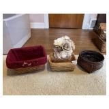 3 BASKETS AND BURLAP ROSE BOUQUET