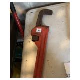 HEAVY DUTY PIPE WRENCH
