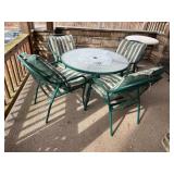 PATIO SET INCLUDING ROUND GLASS TOP TABLE, 4