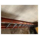 32 FOOT WARNER EXT LADDER