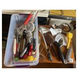 KITCHEN TOOLS INCLUDING PIZZA CUTTER, WHISK, ICE