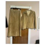 MARSH LANDINGS MEDIUM 100% LEATHER OUTFIT WITH